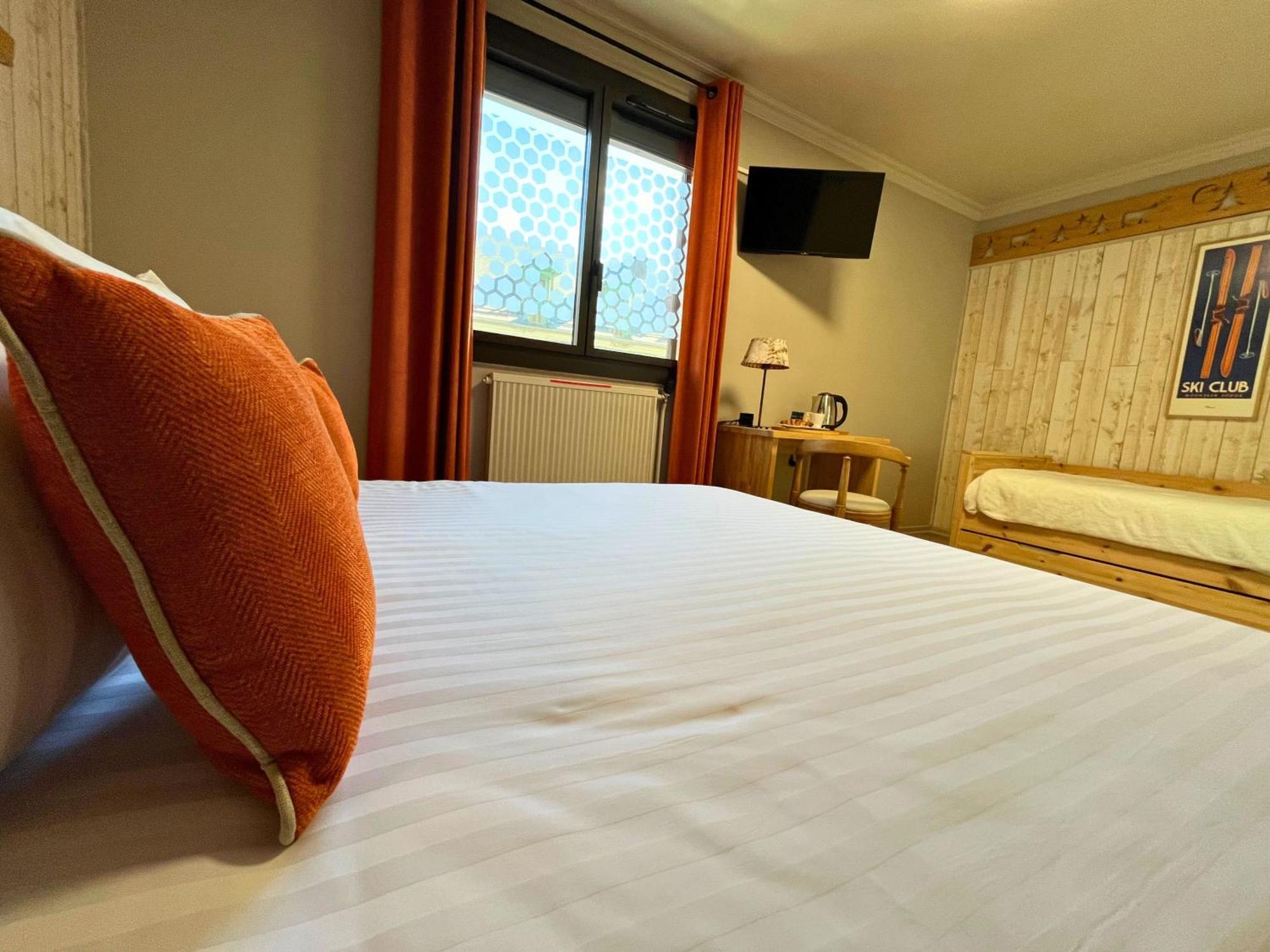 Hotel La Rencluse Saint-Mamet エクステリア 写真