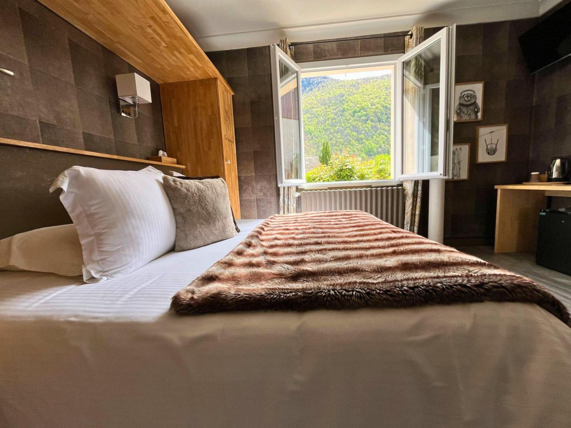 Hotel La Rencluse Saint-Mamet エクステリア 写真