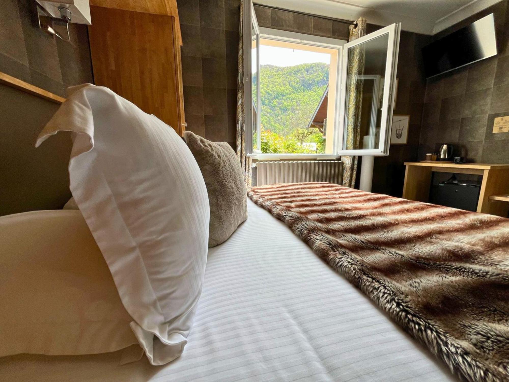 Hotel La Rencluse Saint-Mamet エクステリア 写真